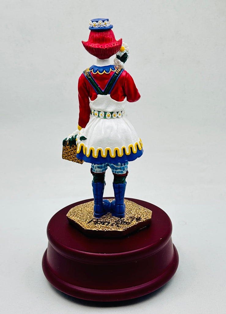 #737 Figurine – TheMusicBoxShop